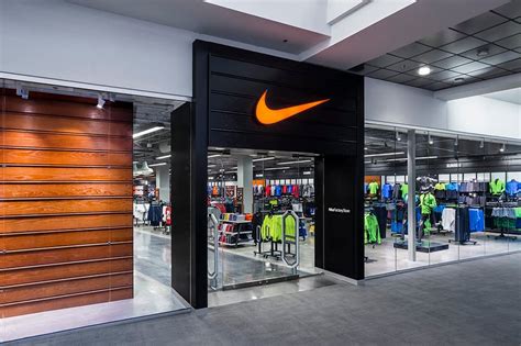 alexandria va nike store.